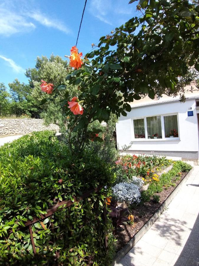 Balen Guest House Rab Town Esterno foto
